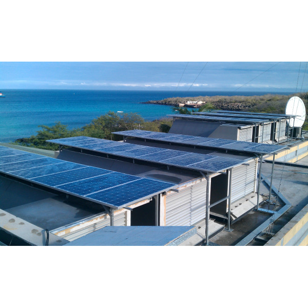 2014: Sistema OnGrid USFQ en San Cristóbal