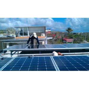 2014: Sistema OnGrid USFQ en San Cristóbal