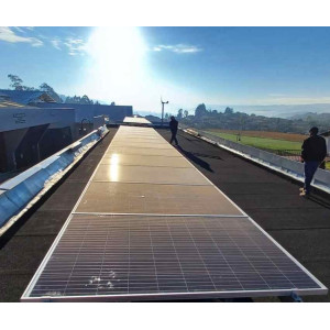 2021: Dos sistemas fotovoltáicas para la UCACUE