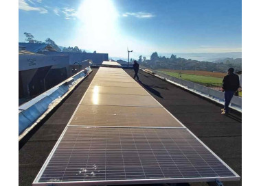 2021: Dos sistemas fotovoltáicas para la UCACUE