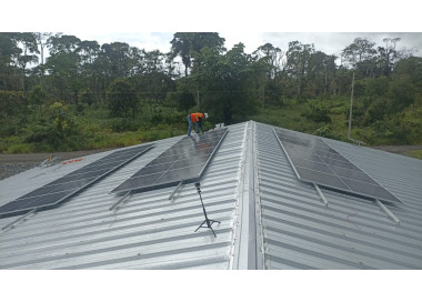 2023: Sistema ONGRID de 9.45kWp para una fábrica en Palora