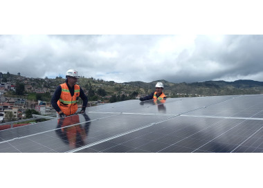 2023: Sistema ONGRID SMA de 12kWp instalado en el hospital de Azogues
