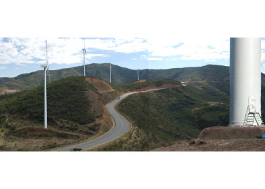 2003: Instalación de una torre de 40m propia en Las Chinchas