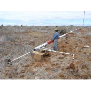 2005: Instalación de torres de medición en Baltra y Santa Cruz