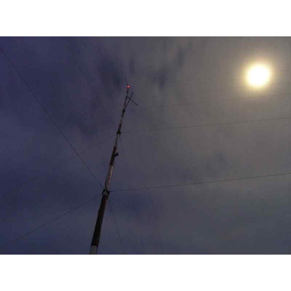 2005: Instalación de torres de medición en Baltra y Santa Cruz