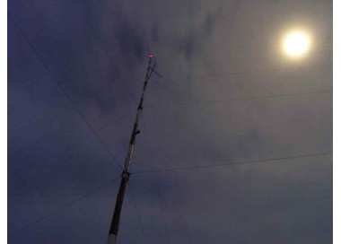 2005: Instalación de torres de medición en Baltra y Santa Cruz