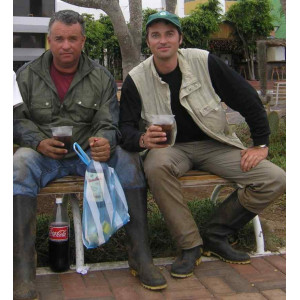2005: Instalación de torres de medición en Baltra y Santa Cruz