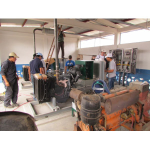 2010: El Proyecto de Aceite de Piñon para Floreana