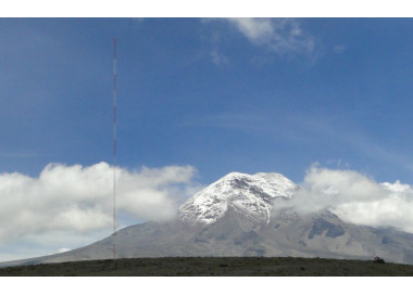 2013: Una torre de medición eólica de 80m para el INP