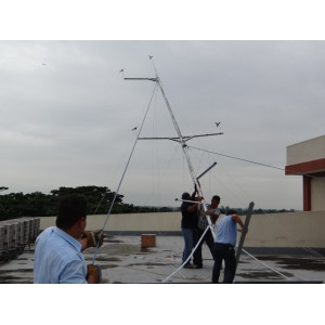 2014: Torre de medición eólica para la Universidad de Milagro