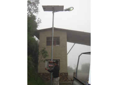 2014: Poste LED para el refugio del Cotopaxi