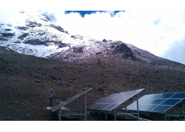 2014: Sistema OffGrid en el primer refugio del Chimborazo para el MAE