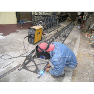 2014: Construcción e instalación de una torre de medición en Baltra