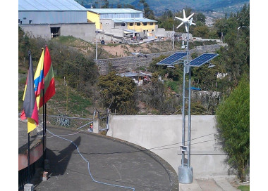 2015: Un sistema híbrido de enseñanza para la UTA