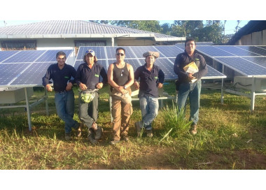 2015: Instalación de 38 kWp en Offgrid en el Parque Yasuni