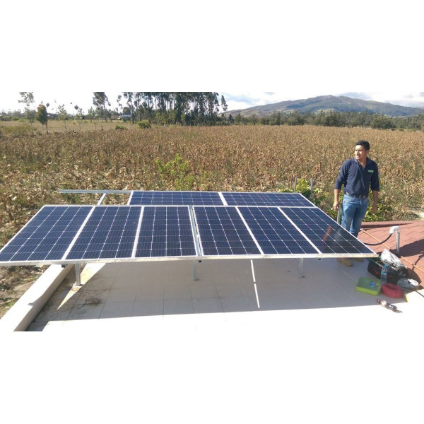 2017: Electrificando una casa en el Guayllabamba