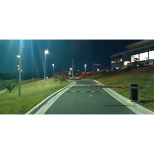 2019: 100 luminarias para el Aeropuerto