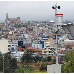 2022: La tercera estación meteorologica en Azogues para UCACUE