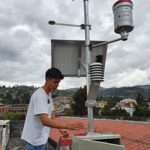 2022: La tercera estación meteorologica en Azogues para UCACUE