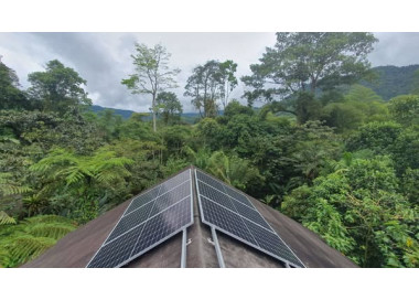 2024: Primer sistema GROWATT instalado en Mindo